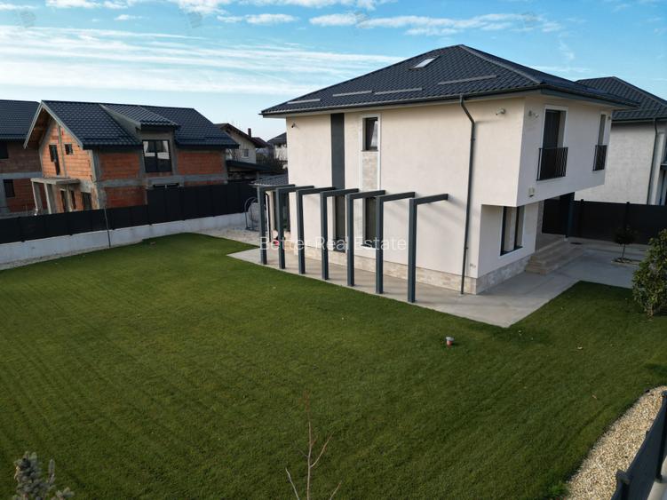 Casă individuală de vânzare Berceni Ilfov – 4 camere, curte 765 mp - 3