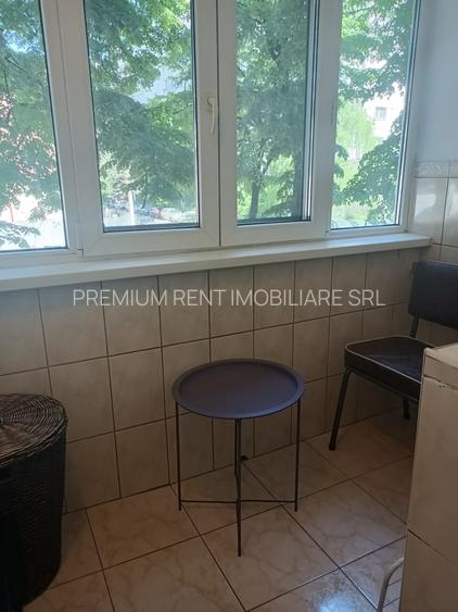 Dristor, garsoniera, metrou la 1 minut, etaj  1, mobilata - 11