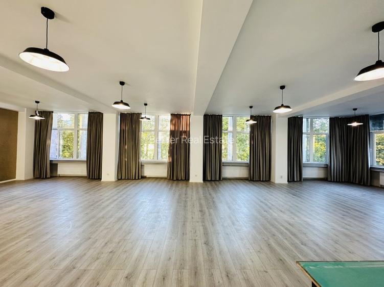 Spațiu Comercial - Sector 4 - 200 Mp - L a Doua minute fata de  Metrou - 10