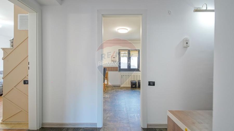 Comision 0 %! Apartament cu 4 camere de vânzare! Movilei - 9