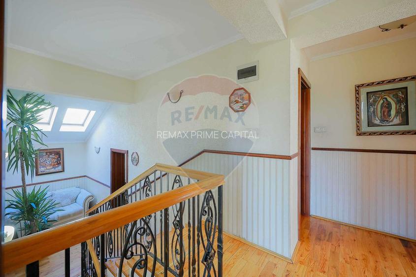 De vânzare vilă cu 7 camere, drum privat, în zona de Dealuri - 23