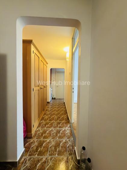 Apartament 3 camere, decomandat, etajul 2, zona Soarelui - 14