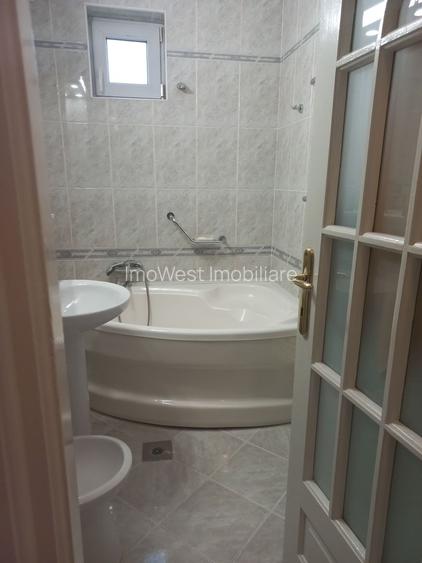 Lipovei | 3 Camere | Decomandat | Etaj Intermediar | Garaj in CF. - 9