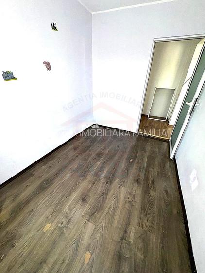 68.ooo euro, apartament 3 camere, decomandat, Micro 16 - 6