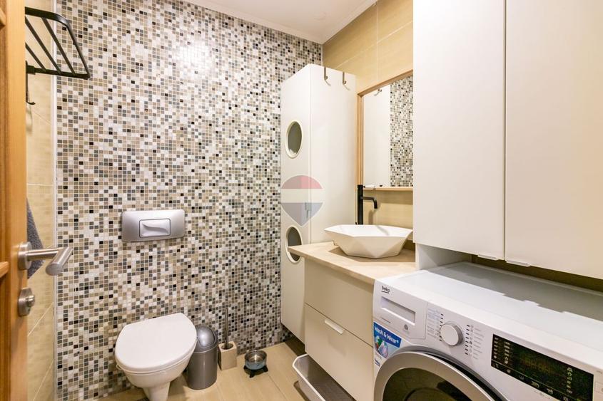 Apartament în Cosmopolis Renovat Modern