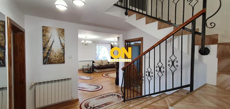 Casa D+P+M, 6 camere, 300 mp teren, zona Arex