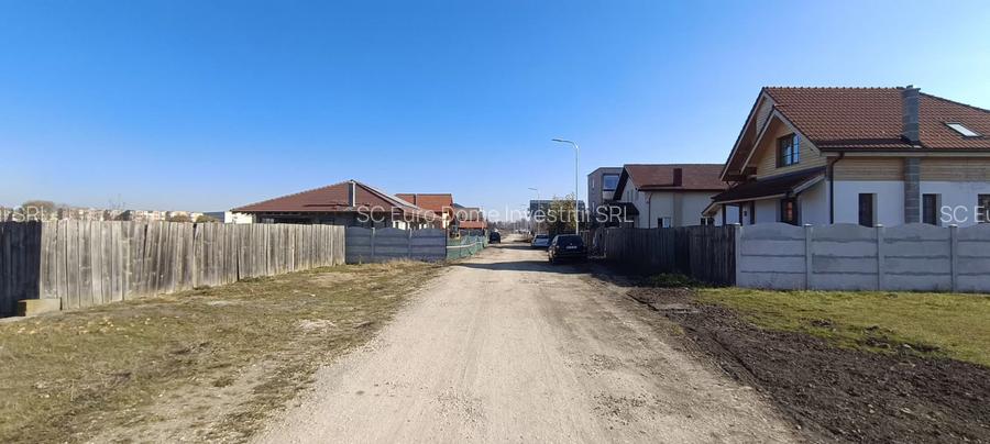 Teren ingradit cu acces la strada cu utilitati si iluminat public - 4