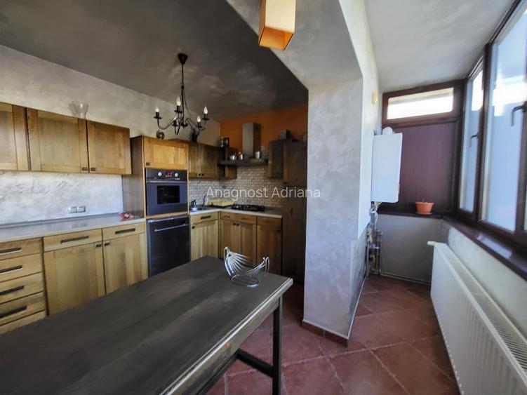 Casă monumentală pe 3 nivele, 5 camere, garaj și curte generoasă – Zona Decebal - 9