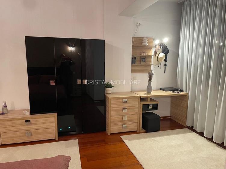Închiriere Apartament cu 3 camere, 140 mp, parcare subterana, centrala proprie - 5