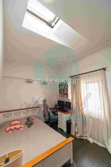 "Acasa" in Vatra Luminoasa - 10