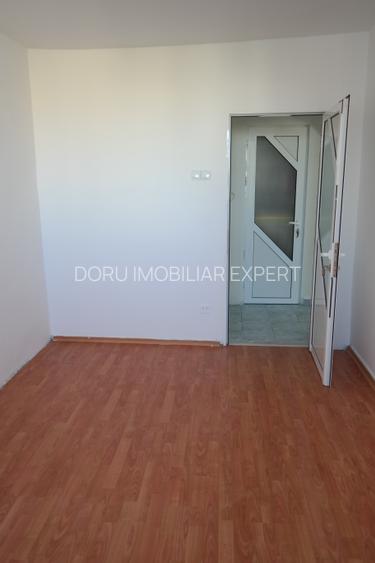 Titan-Camil Ressu,langa metrou,stradal,bloc retras,liniste! - 3