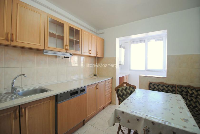 De vanzare apartament cu 3 camere- zona Circumvalatiunii-comision 0 - 8