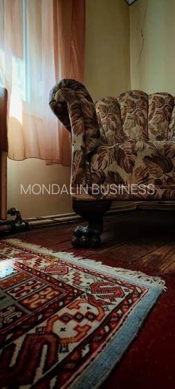 Casă cu 5 camere, singur în curte, acces auto , lângă Magazinul Crișul , Oradea. - 2