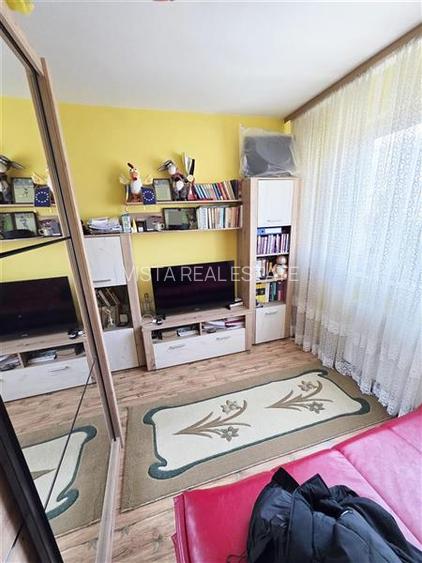 Apartament 4 camere, zona Astra - 16