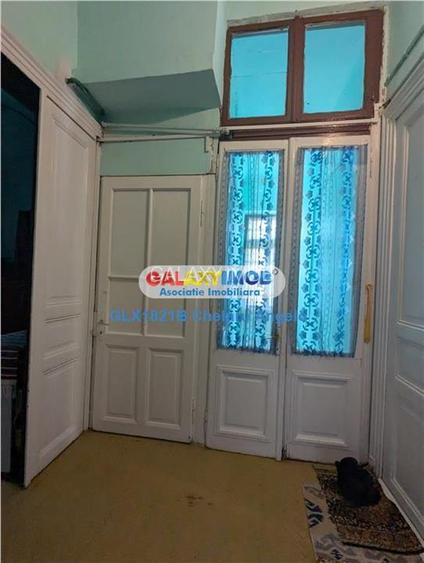 Armeneasca etaj vila 5 camere ,suprafata 200 mp, loc parcare - 16