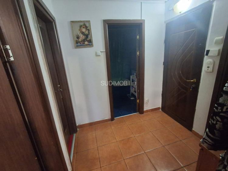 Metrou Eroii Revolutiei 2 camere mobilat si utilat. - 13