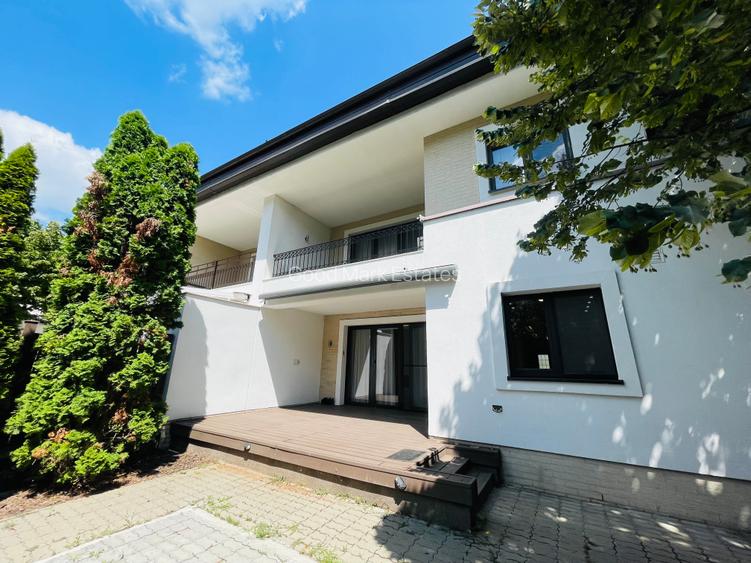 Vanzare vila OXFORD GARDENS - 5 DORMITOARE|| 2 open space - 2