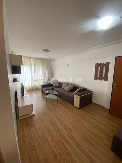 Apartament 2 camere, semidecomandat, centrala, parcare, Cartierul Solar - 2