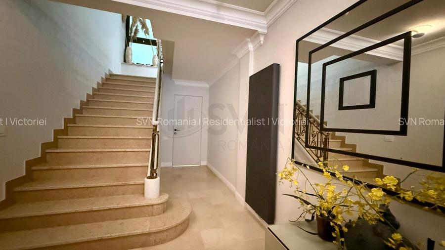 REV2005531 Vla superba Gradina Icoanei - 15