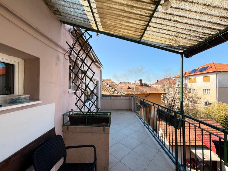 Ap. 4 camere , curte interoara -Central - 2