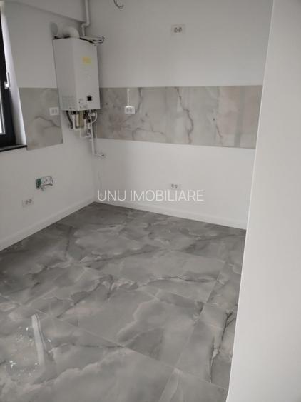 1 camera- Pacurari- Rediu - complex Don Lake View- 73000 euro - 3