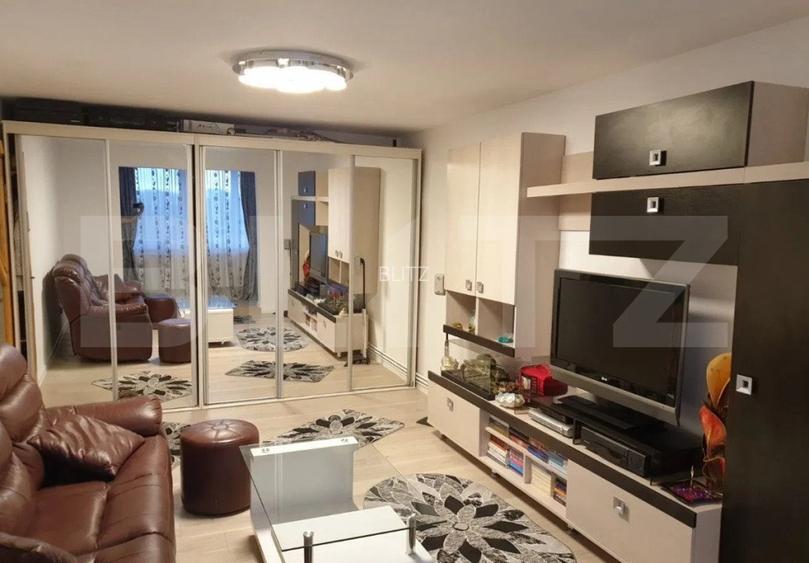 De vanzare apartament 4 camere (cartier Tractorul) - 4