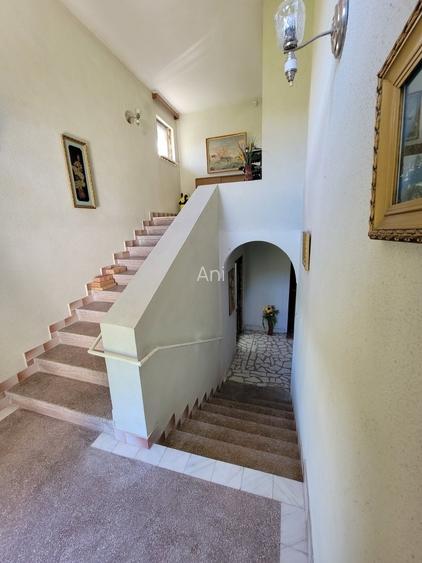 Casa de vanzare - Parter + Etj1 + Etj2 - 10