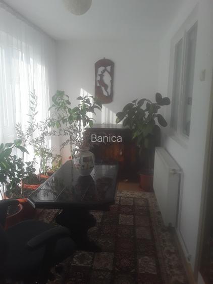 Casa situata  la poalele dealurilor subcarpatice in zona pomicola. - 8