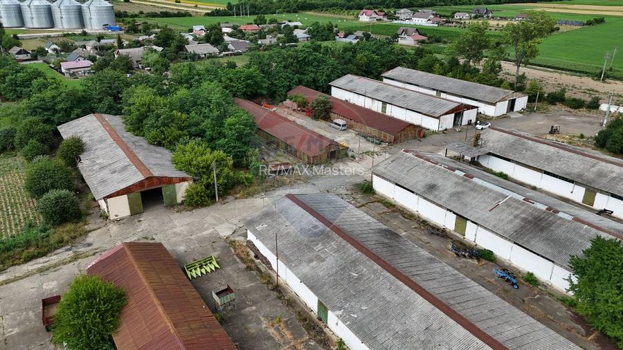 Platformă industrială 33.051 mp teren | 7.120 mp hale | Verești – SV - 4