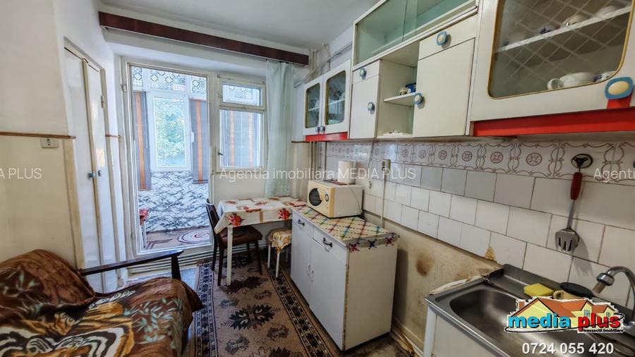 Apartament cu 2 camere  decomandat, etaj 1 Str.Siderurgiștilor - 5