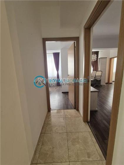 Royal Imobiliare - Vanzare apartament 3 camere zona 9 Mai - 8