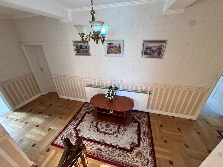 Casa deosebita sector 4 P+1+M. 6 cam.Util 418mp. Teren 1638m - 27