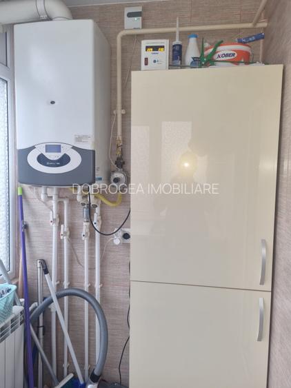 E3, etaj 2, decomandat, renovat, centrala termica - 18