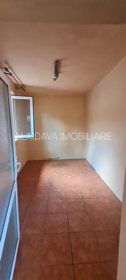 Valu lui Traian_sens giratoriu_casa 5camere,pret 95.000E - 3