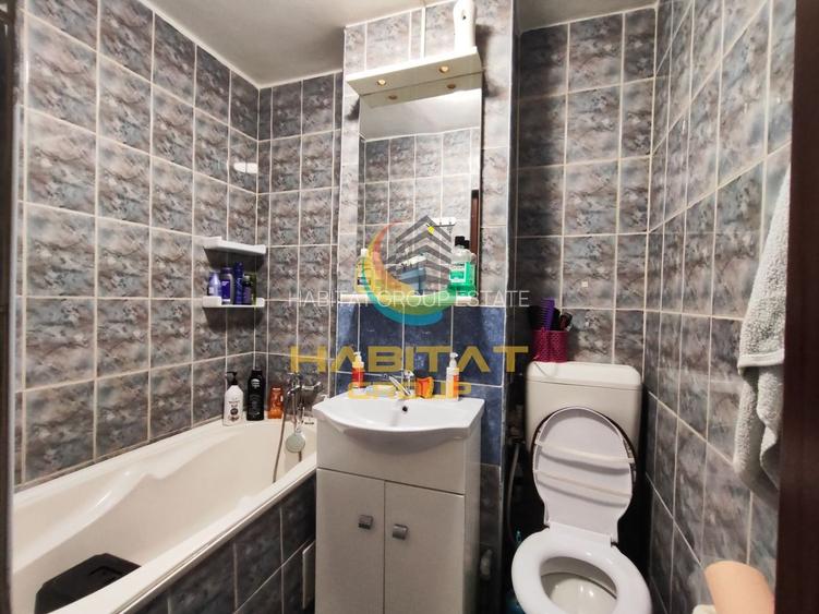Apartament 4 camere mobilat- Sector 4 - 18