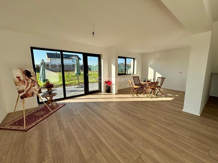 Vila pentru cei care vor spațiu, natură și acces rapid către București - 8