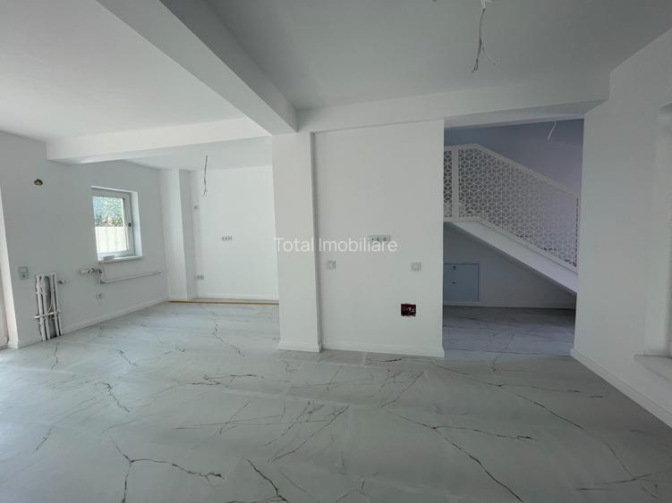 CASA INDIVIDUALA CUPLATA STR. PALTINIS 52 PLOIESTI - 4