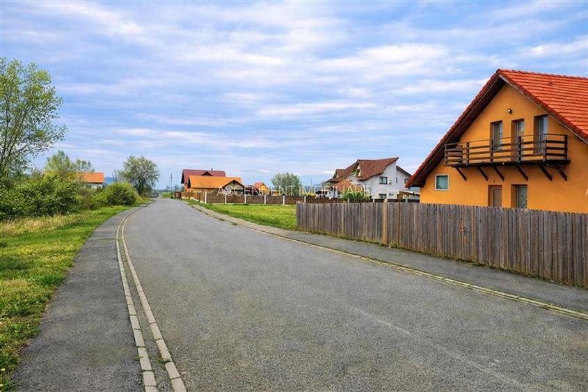 Teren intravilan,constructii,800mp,cartier nou,utilitati,acces facil,Prejmer,Bra - 2