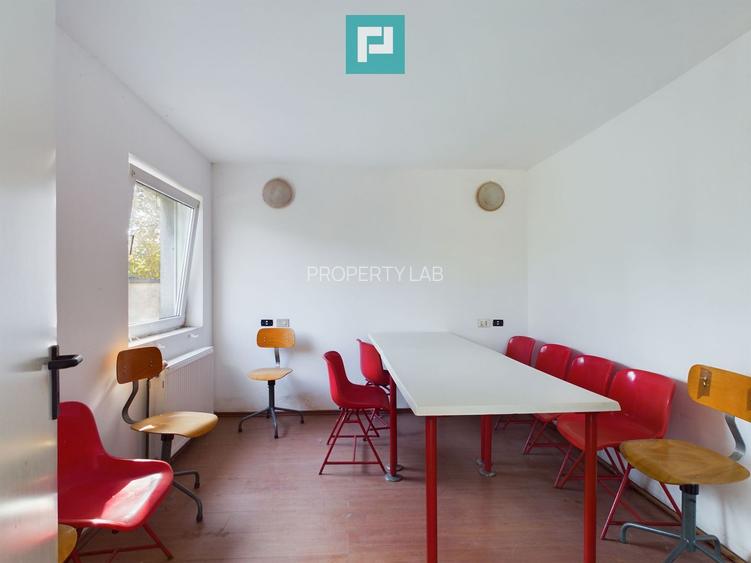 Spațiu industrial cu platformă betonată și teren - 12