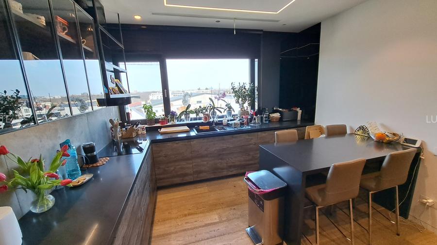 APARTAMENT 4 CAMERE CU SCARA INTERIOARA TIP LOFT -ULTRA LUX - 12