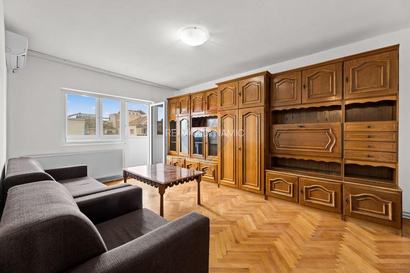 Apartament spațios cu 3 camere, de vânzare, în zona 300 Micalaca - 9