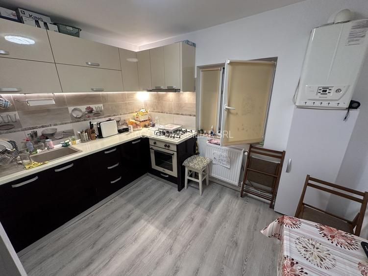 Apartament 3 camere zona Tomis 3 cu Centrala Renovat Total - 8