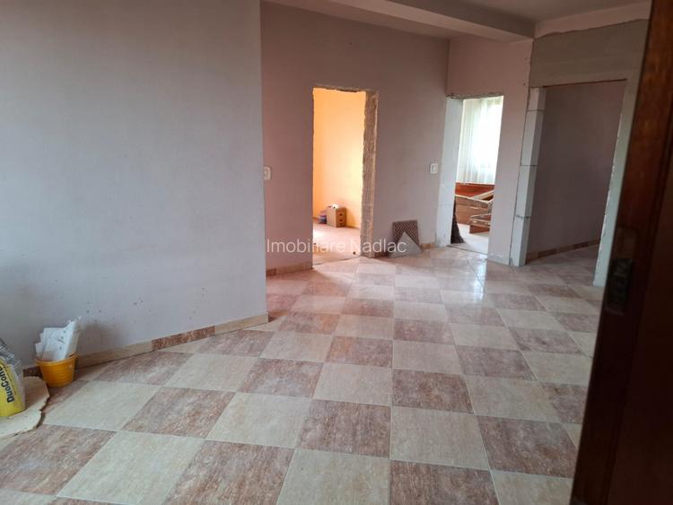 VILA S+P+E+M  cu SPATIU COMERCIAL  central in Nadlac - 17