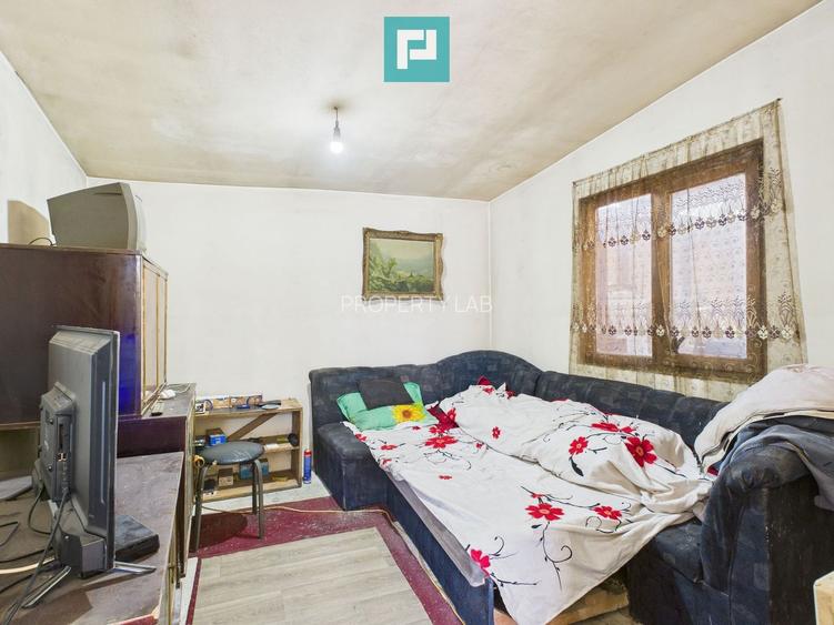 Casuță cu priveliște panoramică spre Cetatea Șiria - 14