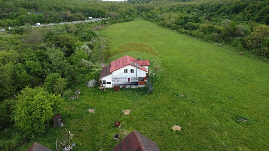 Proprietate OFF-GRID 5,76 Ha. Casa tradiționala lemn. Limită Cluj - 27