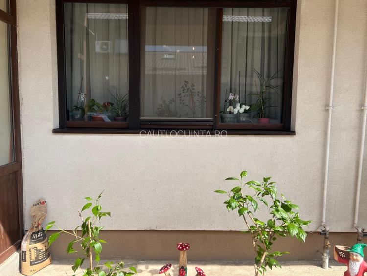 Casa cu 3 dormitoare + Living + Mansarda amenajata - 15 min Metrou - 17