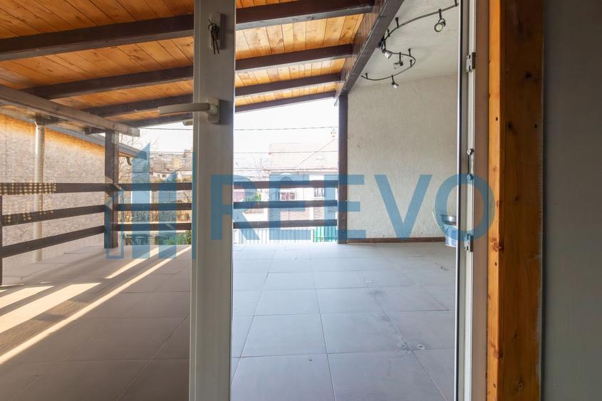 Clădire și teren de investiție, central Roman - 73