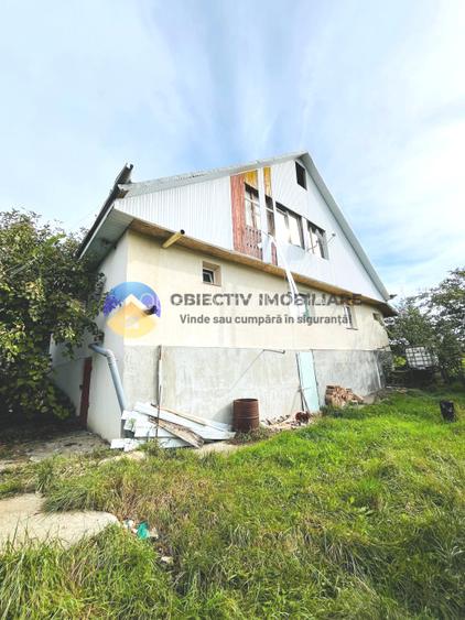 CASA cu mansarda  comuna DOBRENI - 2