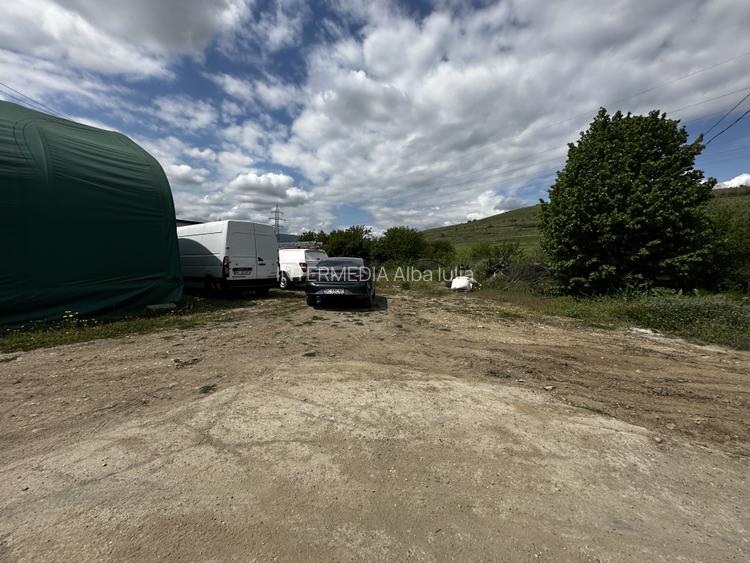 TEREN Intravilan 4077 mp. Asfalt Gard Parcare Utilitati Hala si Birouri 450 mp. - 2