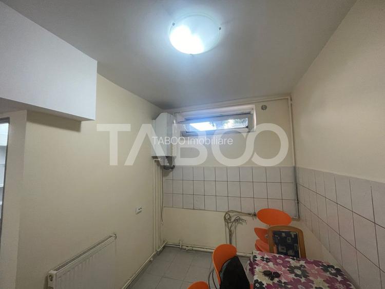 Garsoniera renovata decomandata 32 mp utili in Sibiu - 10